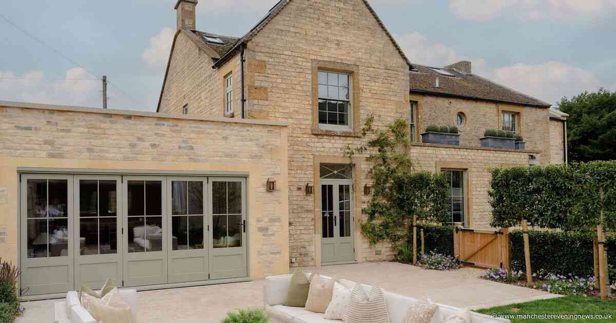 Inside £2.8m dream home in UK's 'celeb hotspot' up for grabs for £10