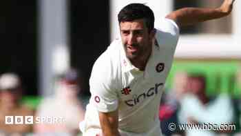 Northants' Sanderson shines but Leics on top