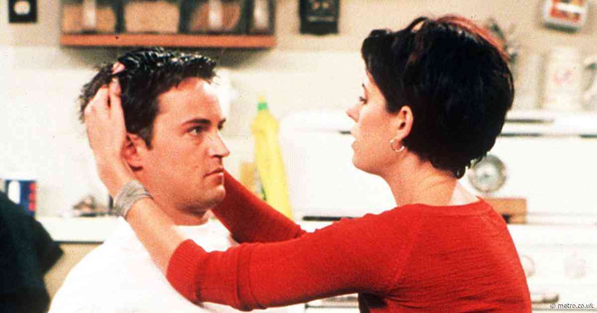 Friends star remembers Matthew Perry’s ‘gentlemanly’ reaction to her wardrobe malfunction