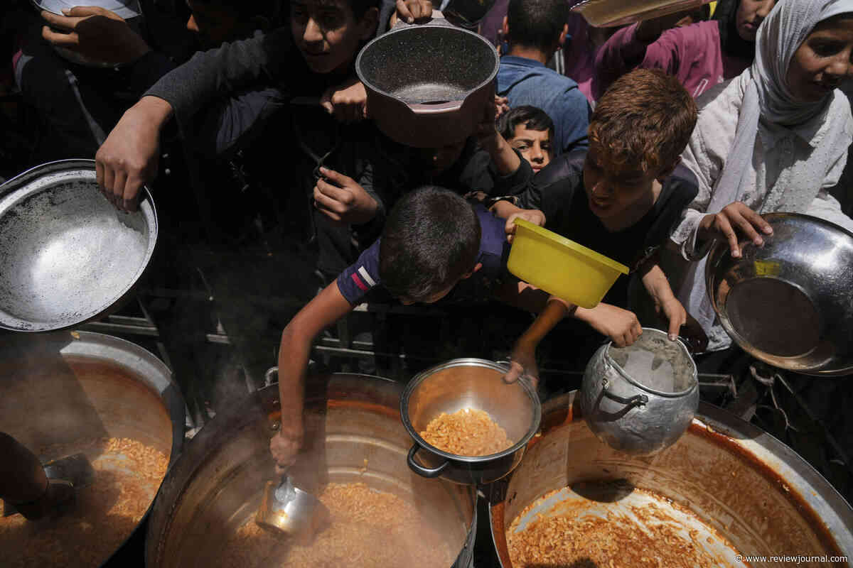 Witnesses and aid groups report a surge in looting in Gaza