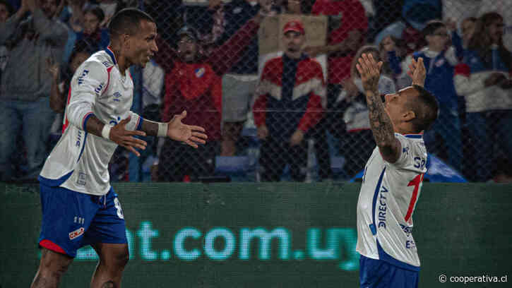 [VIDEO] Eduardo Vargas fue figura y anotó en goleada de Nacional a Cerro Largo en Uruguay