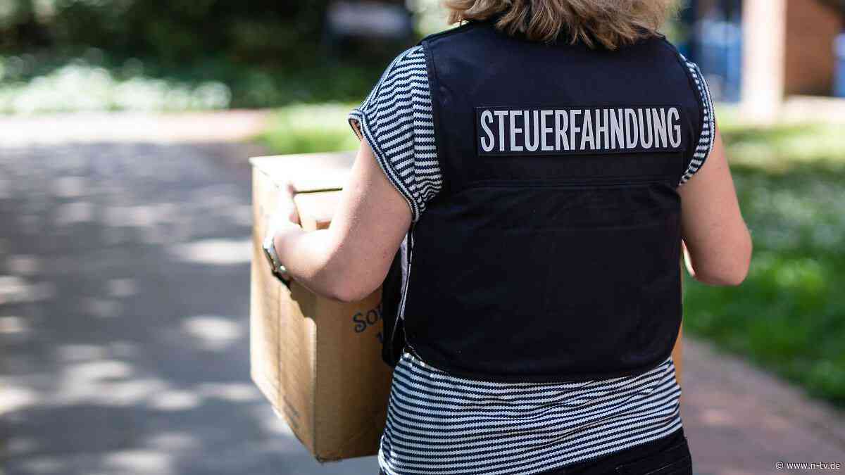 Nachfragen, beugen, notieren: Wenn die Steuerfahndung klingelt: So sollten Sie reagieren