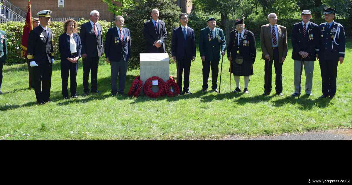 Ambassador of the Republic of Korea joins veterans at York memorial service