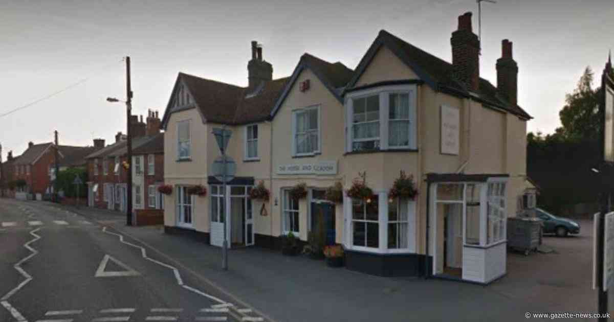 Wivenhoe pub applies for numerous illuminated signs outside property