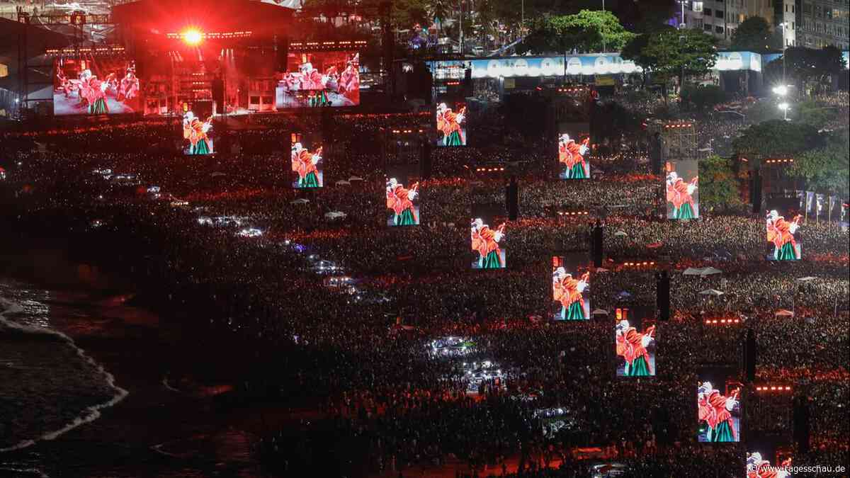 Lady Gaga tritt in Rio de Janeiro vor 2,1 Millionen Menschen auf