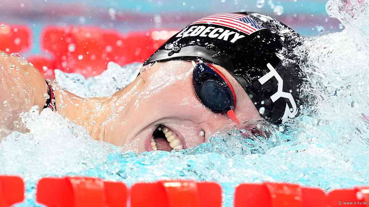 "Kann nicht aufhören zu lächeln": US-Schwimmerin Katie Ledecky knackt eigenen Weltrekord
