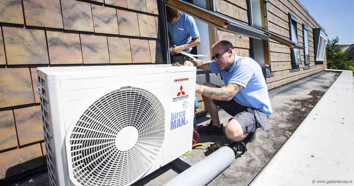 Puffen in de hete raadzaal van Westervoort: er moet airco komen, ook al gaat de gemeente fuseren
