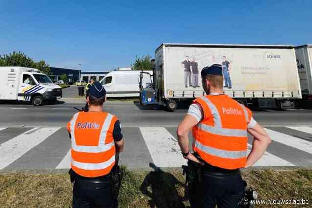 Lokale politie houdt nieuwe verkeersactie: “235 voertuigen gecontroleerd”
