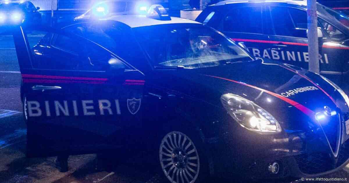 Bergamo, 26enne ucciso a coltellate nella notte dopo una rissa tra giovani con “catene e bastoni”: indagini in corso