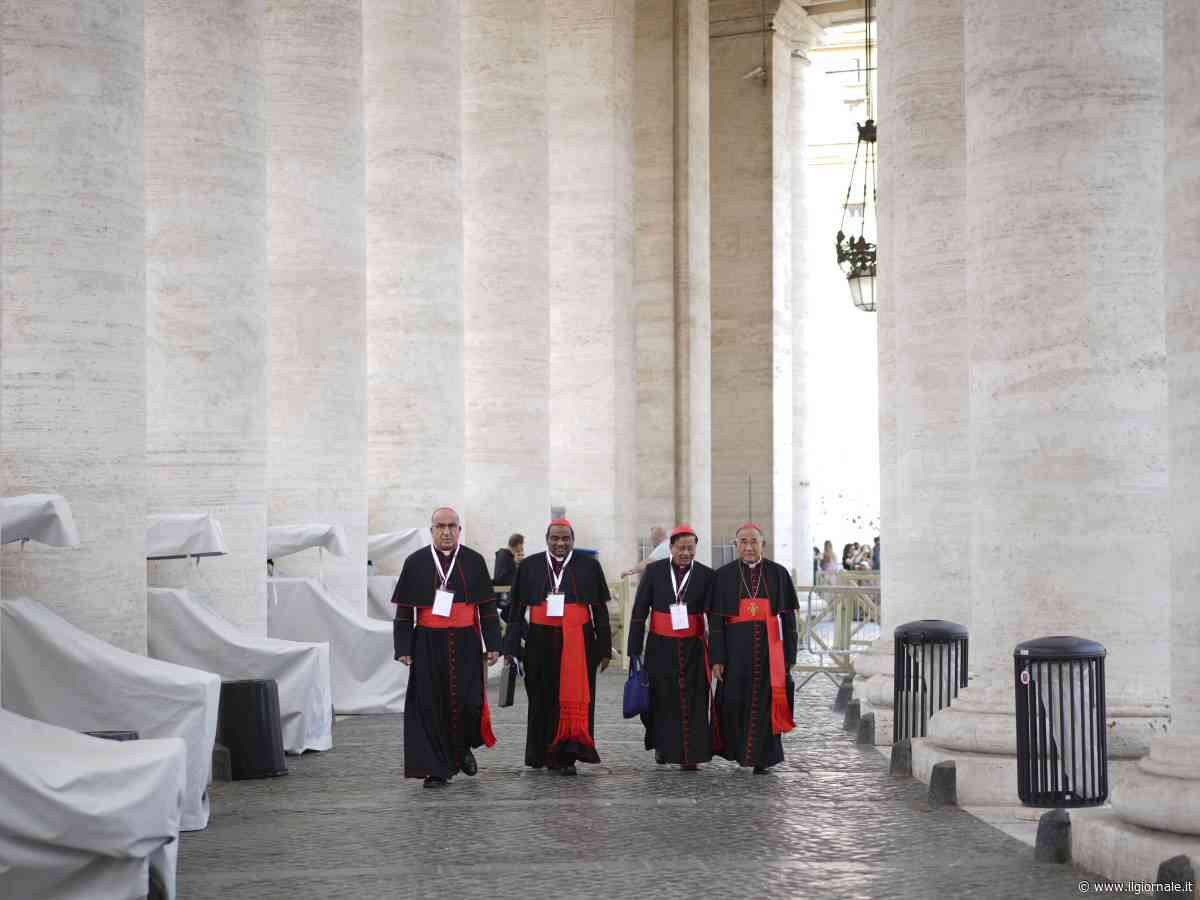Conclave, ecco quale sarà il menu per i cardinali in clausura: tante verdure e centrifughe