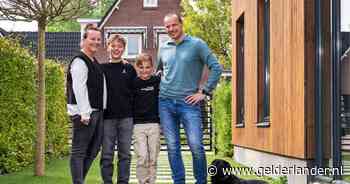 Samen rennen Cas en Mick voor hun zieke moeder: ‘Soms vergeet ik dat mama niet meer beter wordt’