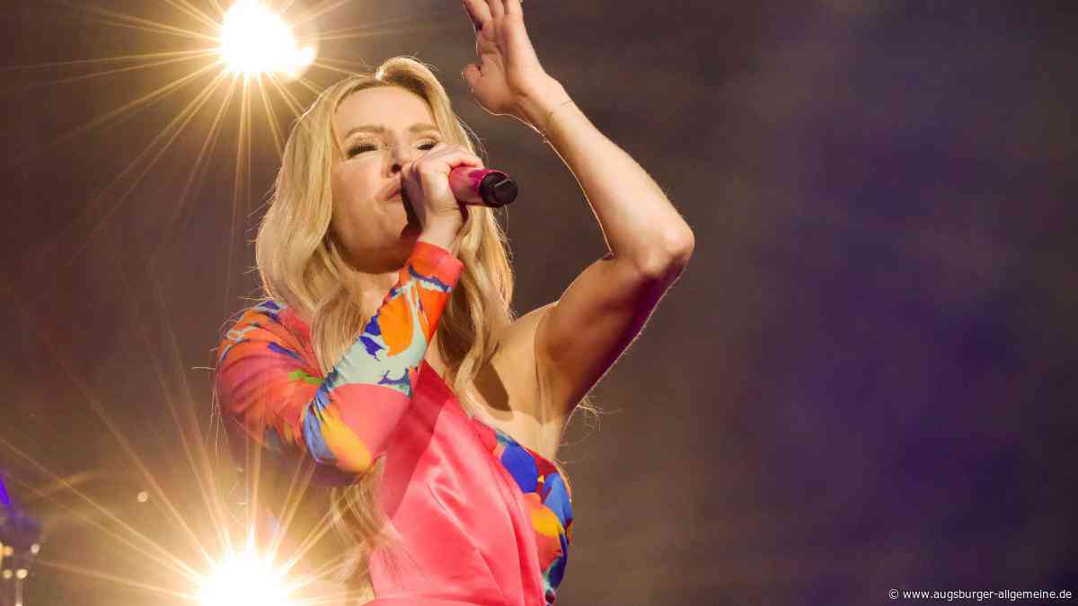 Melissa Naschenweng in Neu-Ulm: Eine Alpenbarbie mit Herz