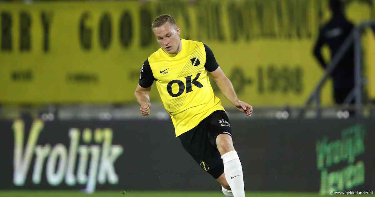 LIVE eredivisie | Al binnen 30 seconden geel voor NAC-speler na snoeiharde tackle