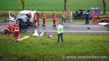 Drie zwaargewonden bij botsing tussen auto en busje in Groningen