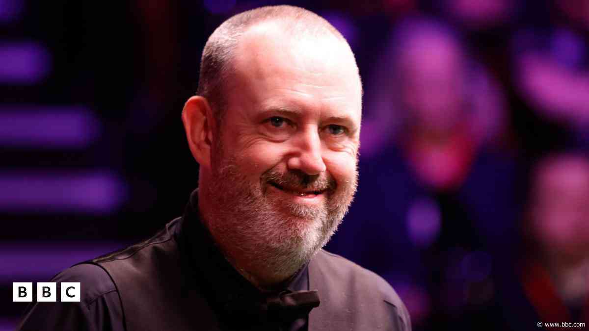 Mark Williams i chwarae yn rownd derfynol Pencampwriaeth Snwcer y Byd