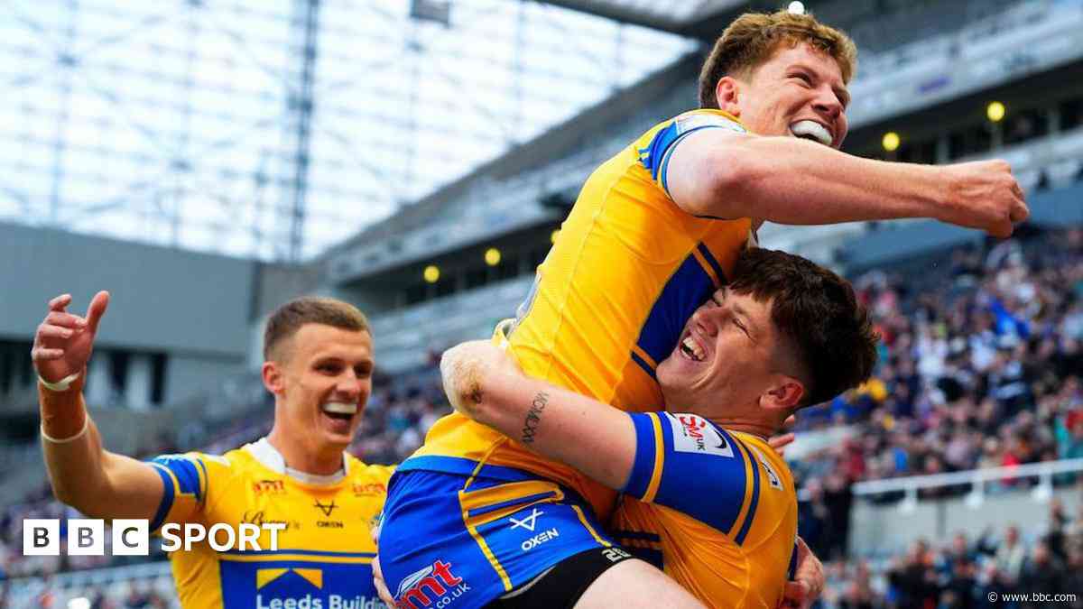 Leeds victory puts pressure on Saints boss Wellens