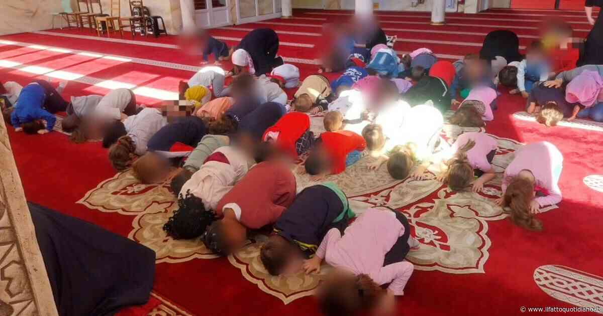 Bambini dell’Infanzia in visita a una moschea nel Trevigiano: la foto sui social della scuola scatena le polemiche