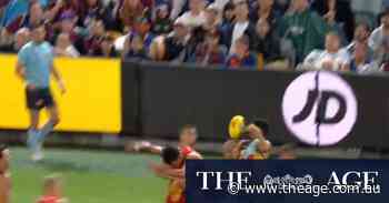 Charlie Cameron takes a screamer against the Suns