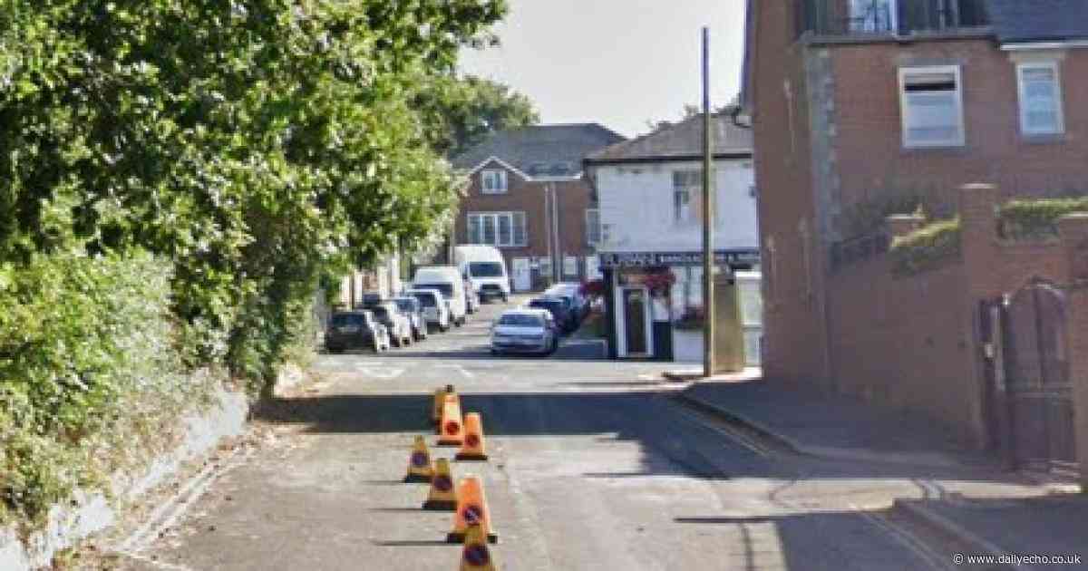 Teens arrested after police pursuit ends in driver trying to run into the sea