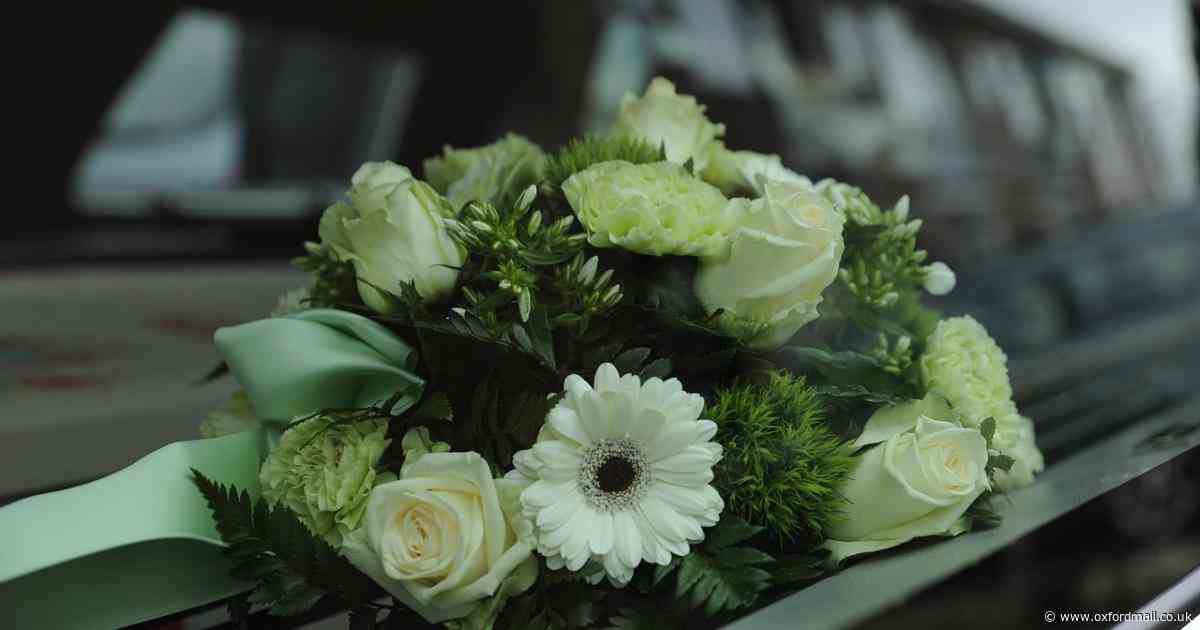 Book of condolence: Tributes after body of missing boater found near Oxford