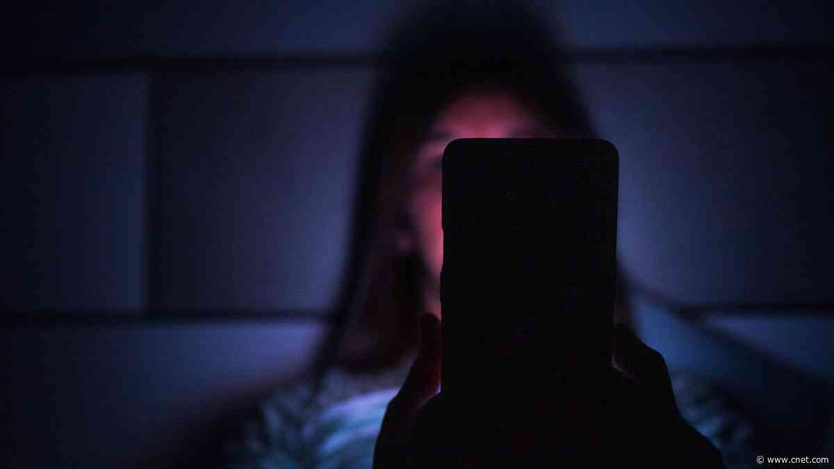 Google's Nudity Warnings Will Warn You of Incoming Explicit Images in Messages