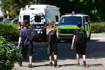 Feestvierders verlaten illegale raveparty in Vresse-sur-Semois