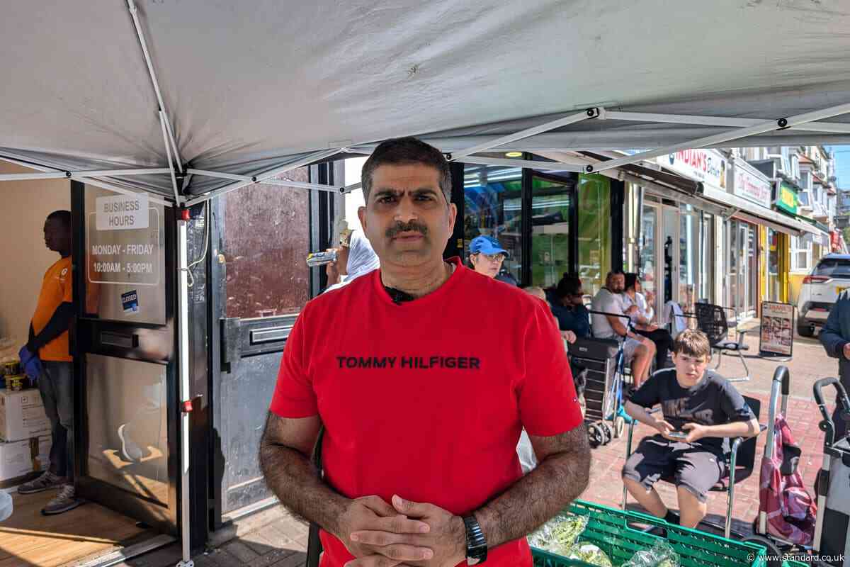 Pakistani and Indian diaspora in UK call for peace as Kashmir tensions escalate