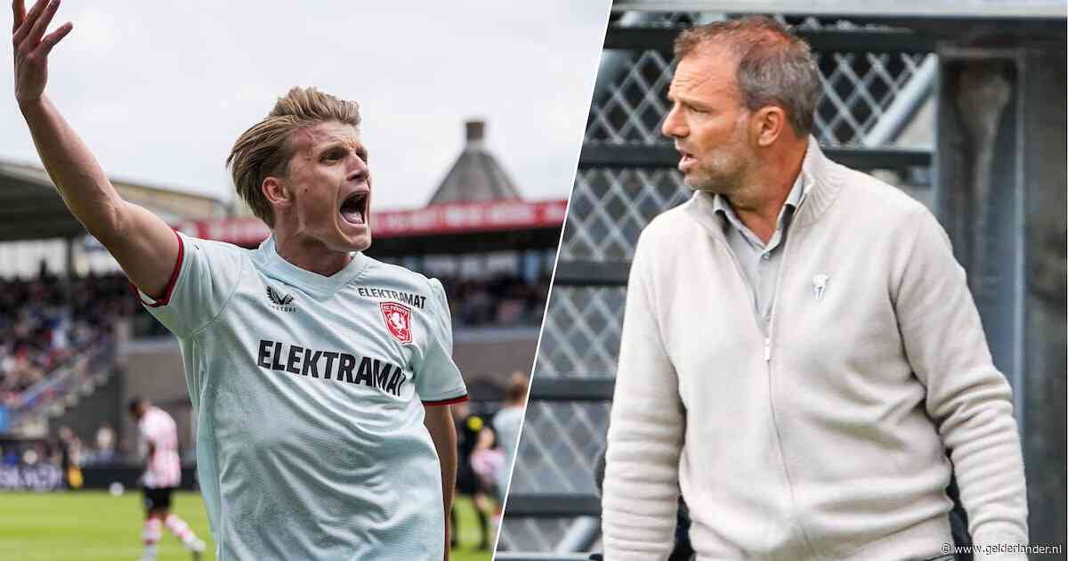 FC Twente doet vlak voor rust zaken op Kasteel: na wereldgoal Sadílek scoort Sem Steijn tegen vader Maurice