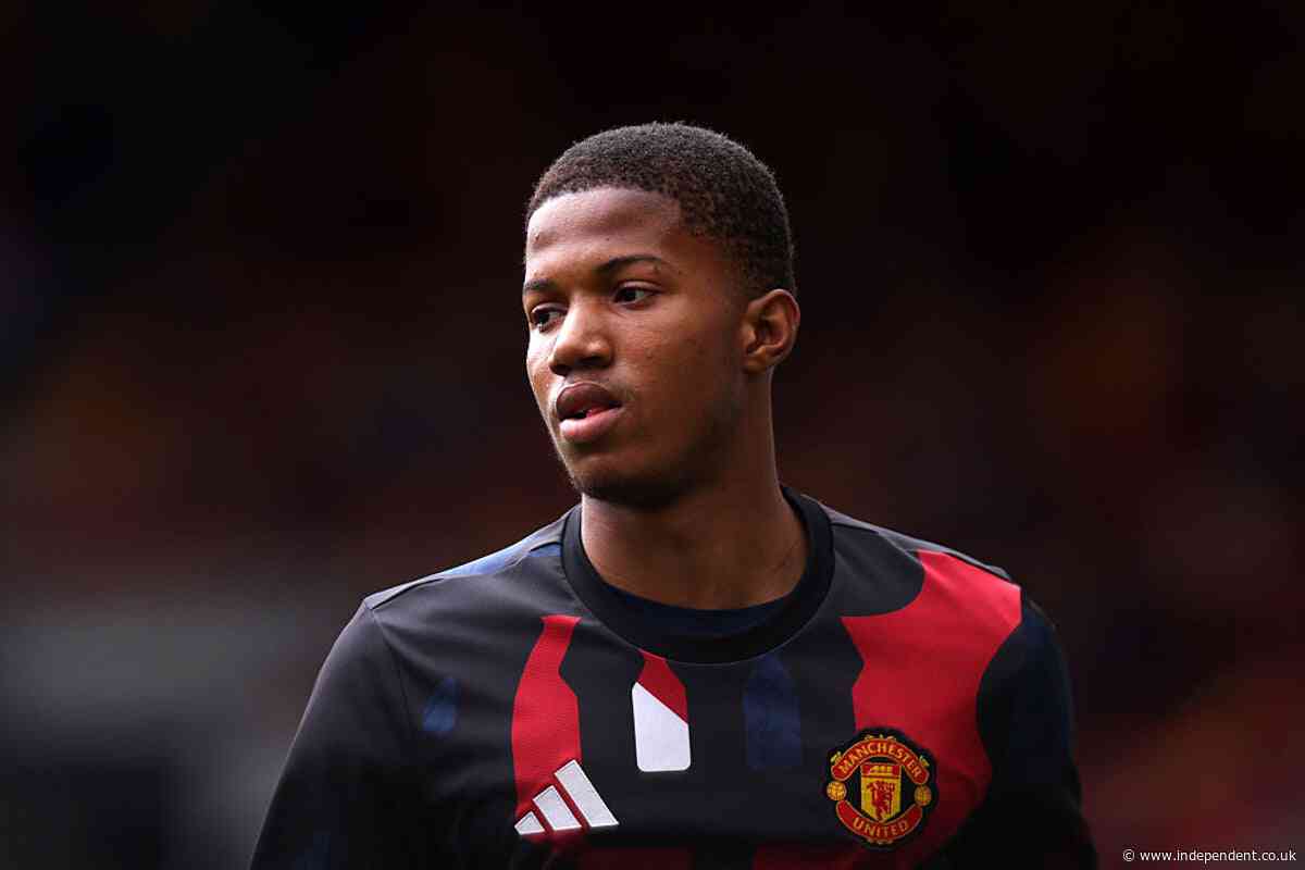 Manchester United name their youngest line-up in Premier League history