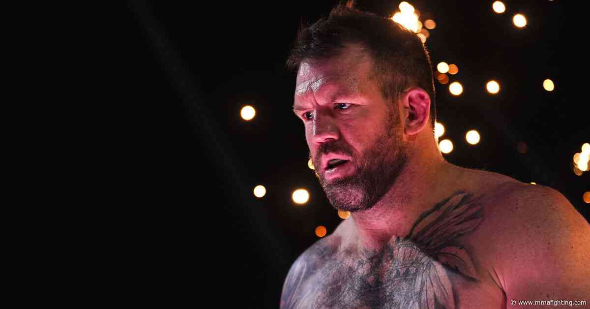Ryan Bader announces RIZIN signing