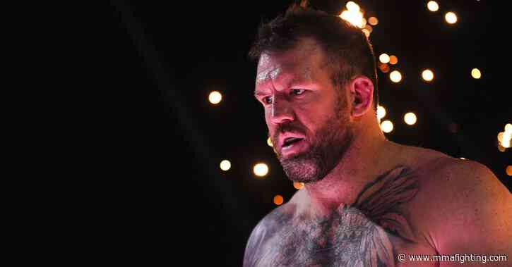 Ryan Bader announces RIZIN signing