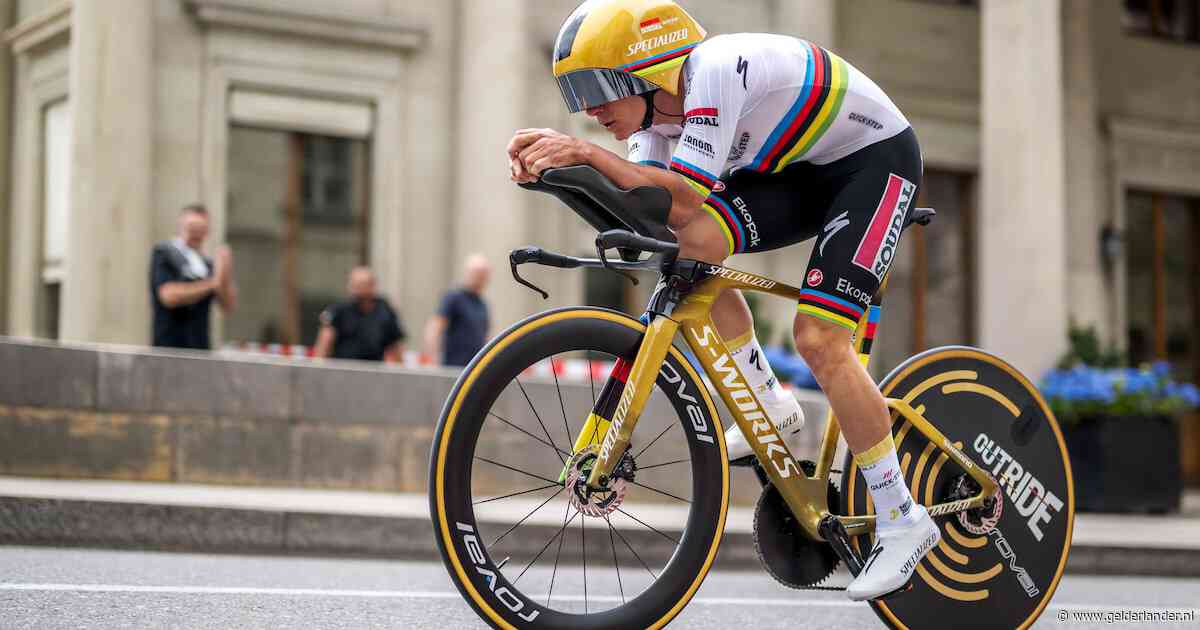 Remco Evenepoel sluit veelbewogen week af met winst in tijdrit, João Almeida pakt eindzege