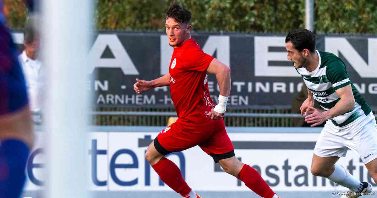 Discutabele tegengoal en rode kaart leiden nederlaag van MASV in: ‘Heel blij met de instelling en het spel’
