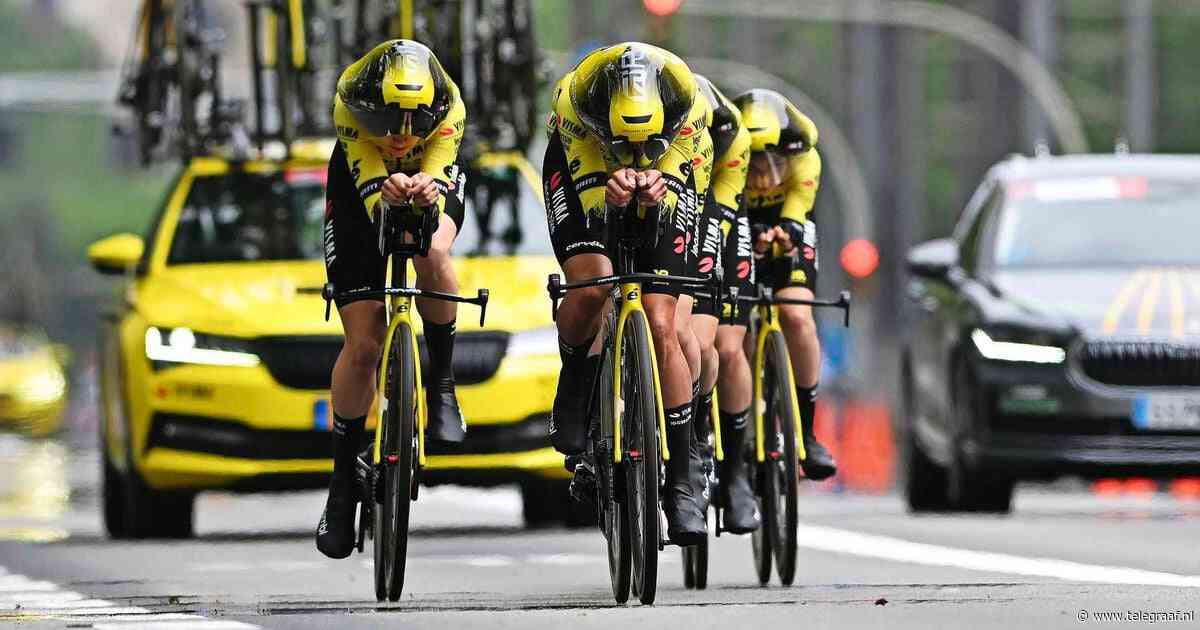 Vuelta Femenina begint met schandaal: boos Visma dient klacht in nadat ze door schuld ander team te laat bij start verschijnen