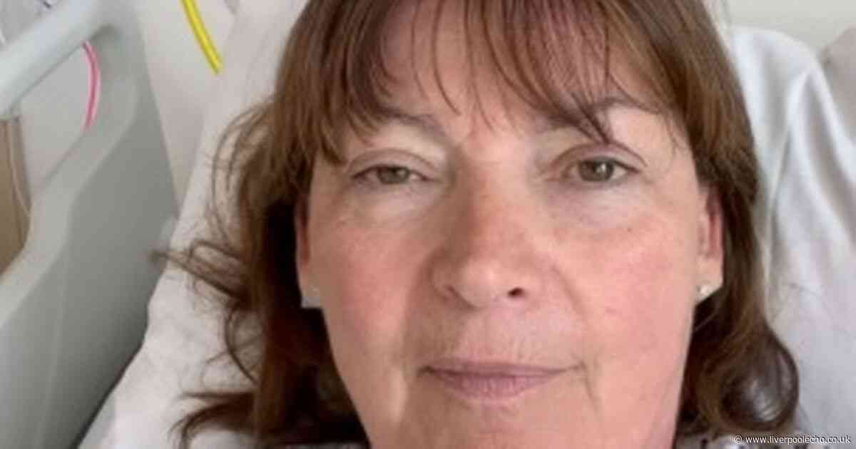 Lorraine Kelly 'not been feeling all that well' as she's supported by Julia Bradbury