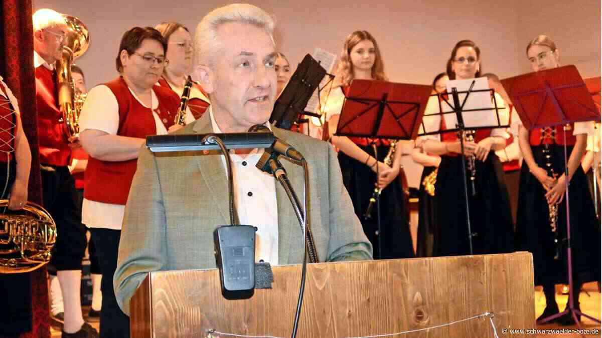 In Simmersfeld: Stoll zum dritten Mal zum Bürgermeister gewählt