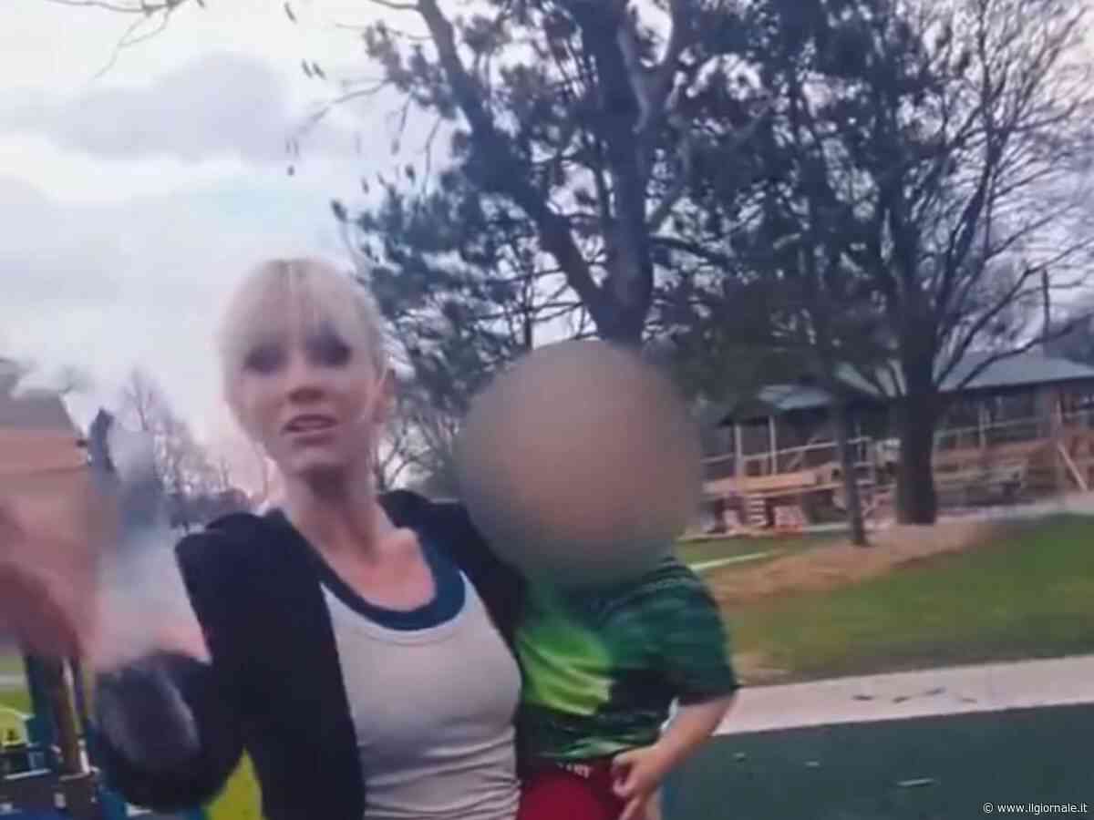 Chiama un bimbo "neg…". Minacciata, chiede fondi online: la cifra folle che ha incassato