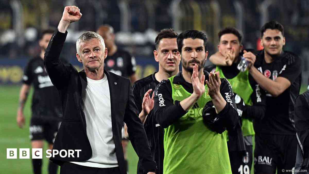 &#39;Captain of the ship&#39; - Solskjaer beats Mourinho in derby