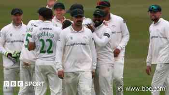 Leics beat Northants to stretch lead at top