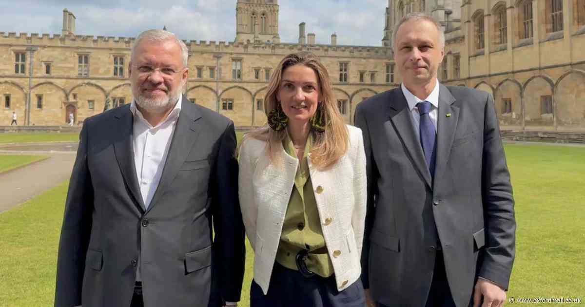 Ukrainian delegation visit Oxford college to discuss energy transition