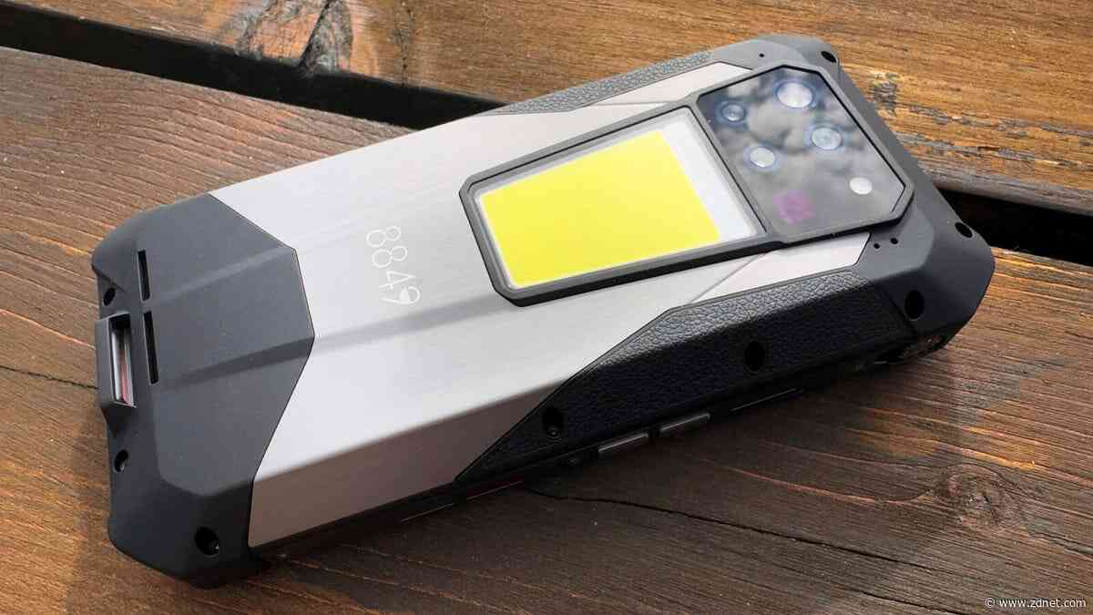 This Android phone has the biggest battery I've seen, and it's now part of my off-grid kit