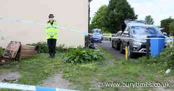 Police given more time to question  seven held in two counter-terror operations