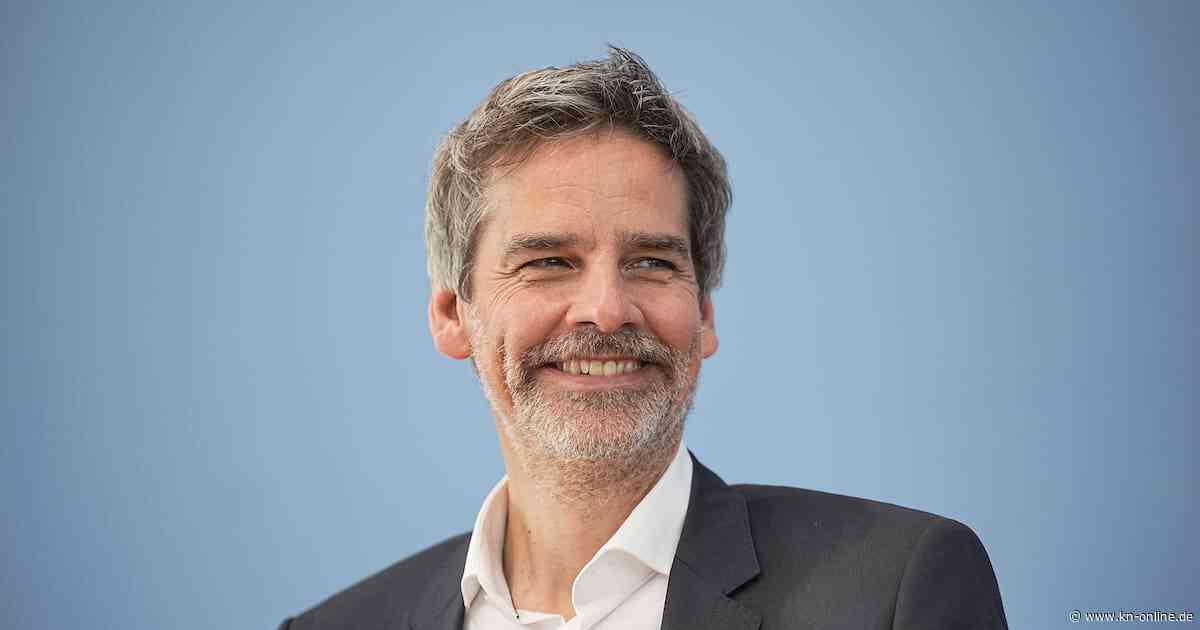 Ironisch by nature: Regierungssprecher Steffen Hebestreit verabschiedet sich