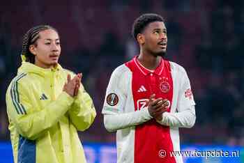 Ajax heeft opvolger Hato op het oog en voert gesprekken met management