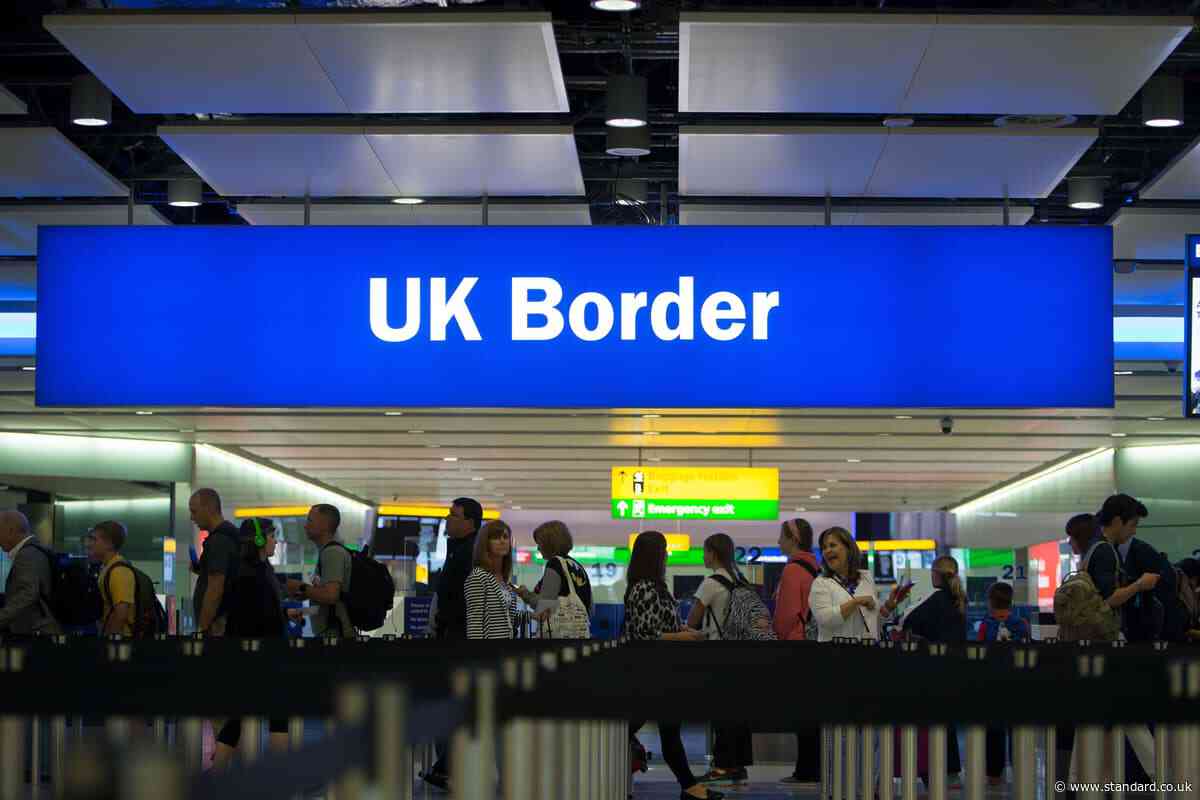UK planning on restricting visa applications from certain nationalities – report