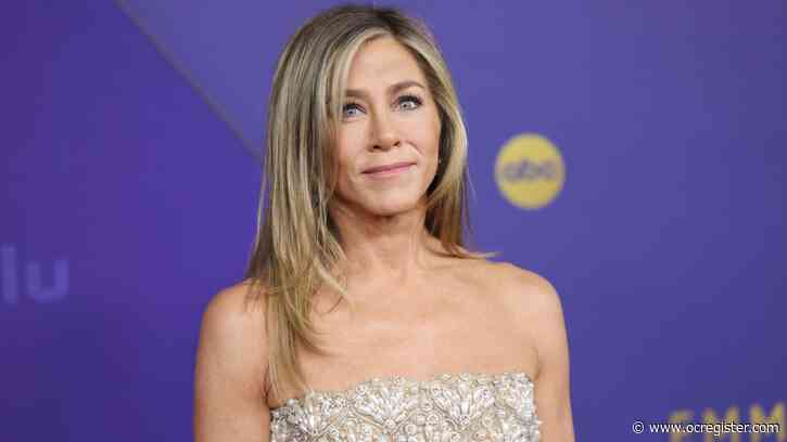 Man crashes vehicle into Jennifer Aniston’s gate in Bel Air