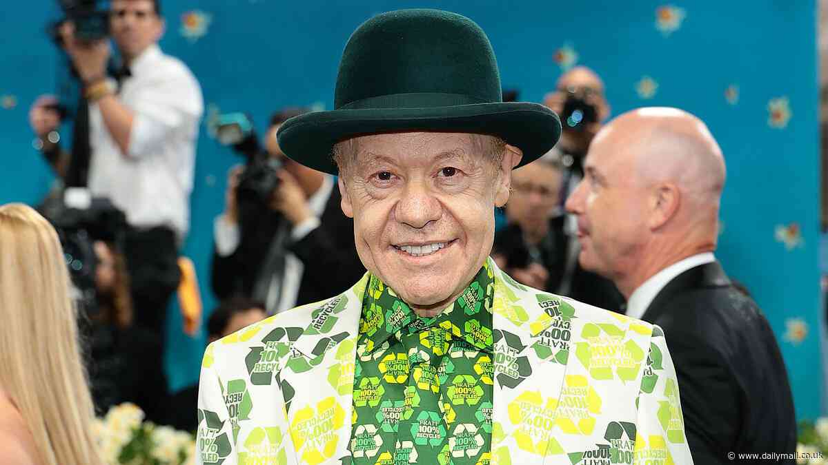 Aussie billionaire Anthony Pratt makes a bold statement in a VERY eccentric outfit at the Met Gala