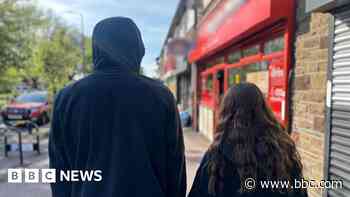 Meet the teens going undercover to tackle illegal vape sales