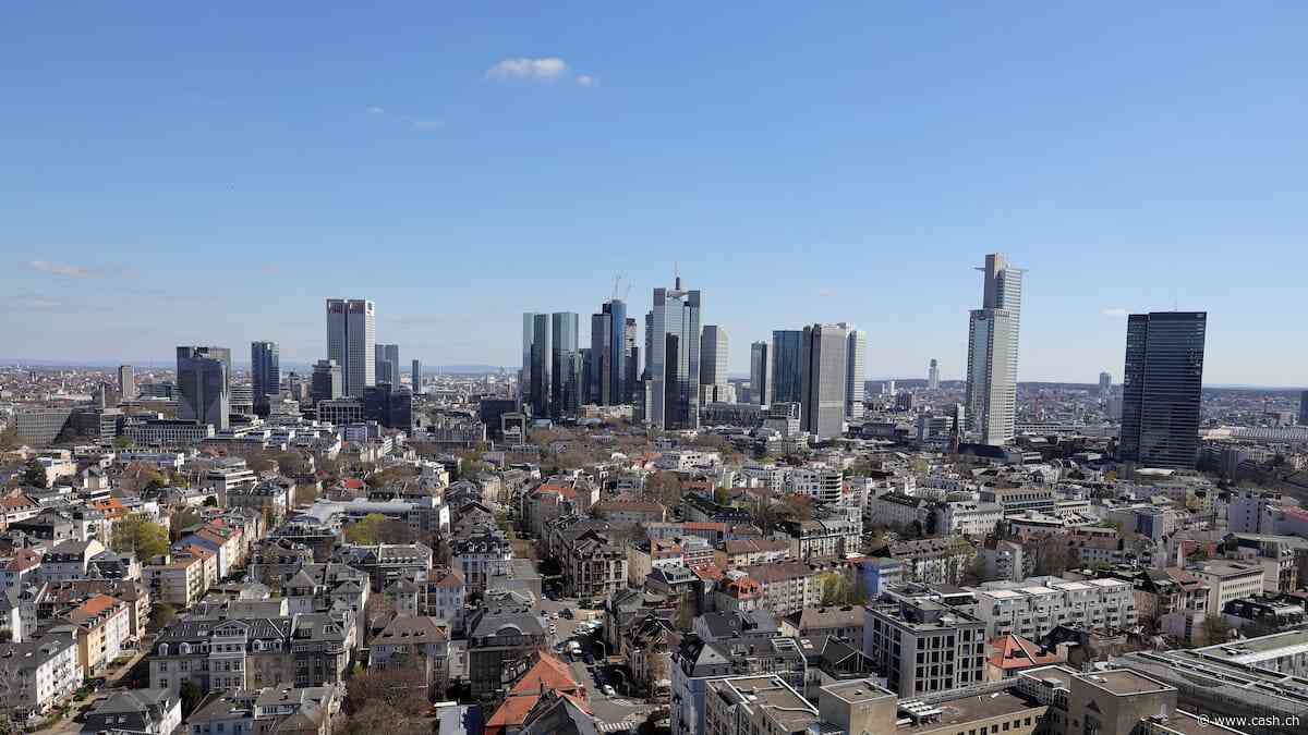 Aktien Frankfurt Ausblick: Gebremster Auftakt in Rekordnähe - Quartalszahlen