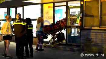 Jongen (11) gewond na val door dak school Rotterdam
